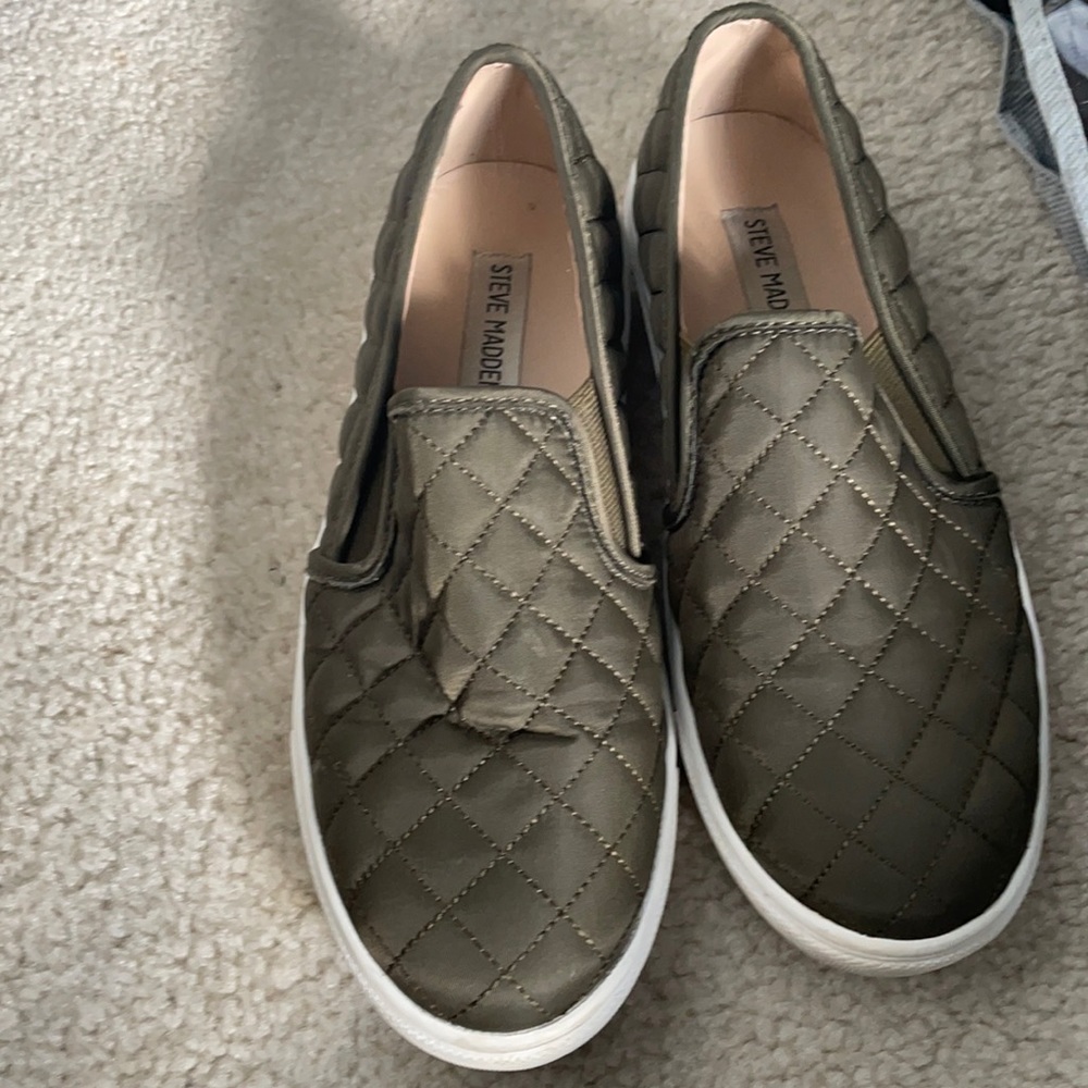 Steve Madden slip on sneakers